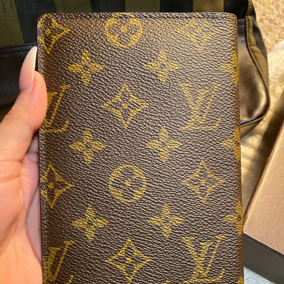 ✈️SOLD✈️ Authentic Louis Vuitton Monogram Wallet - Picture 3 of 6